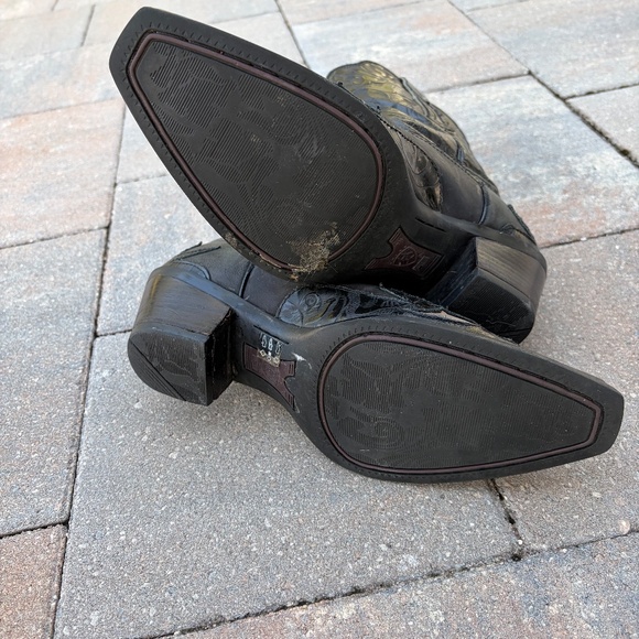 ARIAT Women's Dahlia Embossed Wingtip Cowgirl Boot Snip Toe 10011914 - Size 7.5 - Picture 3 of 13